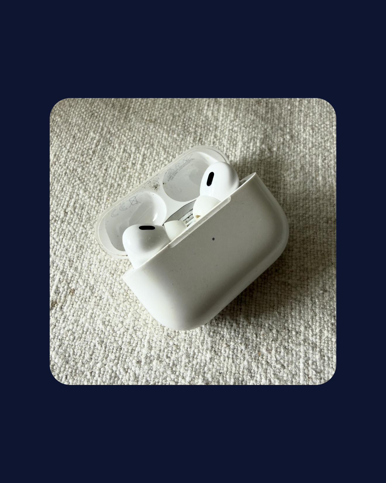 Pricer reading a photo of AirPods Pro: detecting item